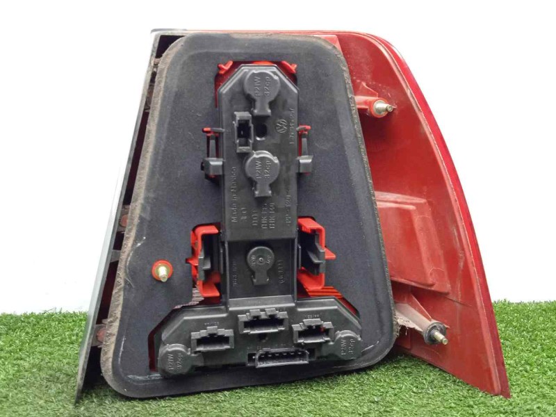 Recambio de piloto trasero izquierdo para volkswagen bora berlina (1j2) 1.6 16v referencia OEM IAM   