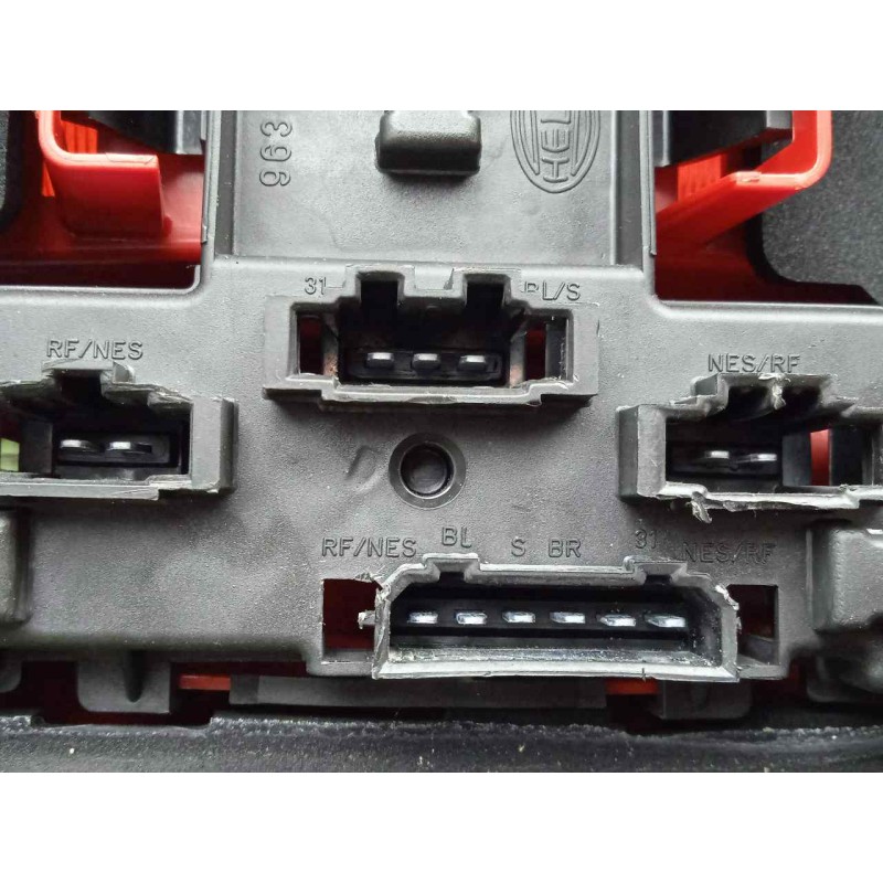 Recambio de piloto trasero izquierdo para volkswagen bora berlina (1j2) 1.6 16v referencia OEM IAM   