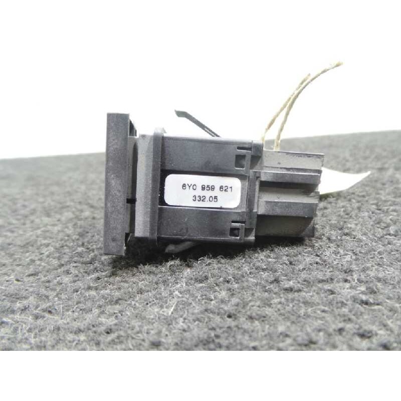 Recambio de boton luneta termica para skoda fabia (6y2/6y3) 1.4 tdi referencia OEM IAM 6Y0959621 5 PINES 