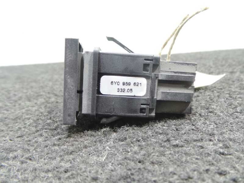 Recambio de boton luneta termica para skoda fabia (6y2/6y3) 1.4 tdi referencia OEM IAM 6Y0959621 5 PINES 