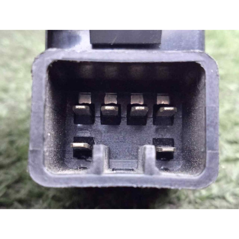 Recambio de mando elevalunas trasero derecho para daewoo lanos 1.6 cat referencia OEM IAM 621W02400  