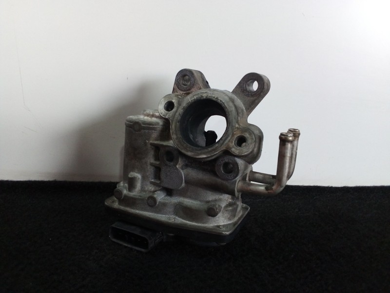 Recambio de valvula egr para nissan atleon 3.0 td referencia OEM IAM 14710MA70A-1501000011-11J150130  5.PINES