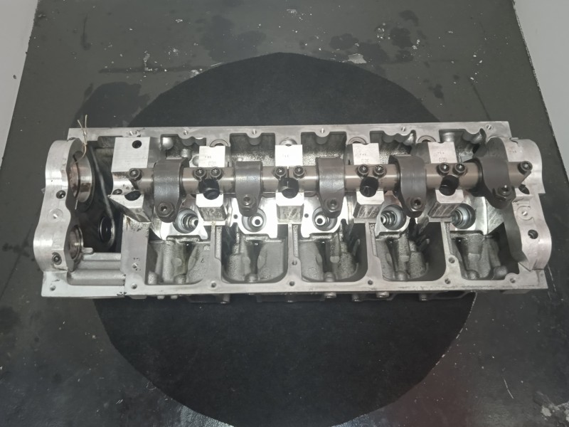 Recambio de culata para volkswagen touareg (7la) 5.0 v10 tdi cat (ayh) referencia OEM IAM R070103373A-V271  
