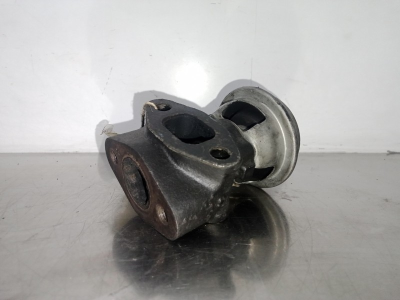 Recambio de valvula egr para opel monterey 3.1 turbodiesel referencia OEM IAM 8970430210G-K5T56772  MECANICA