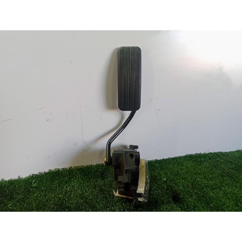 Recambio de pedal acelerador para renault scenic ii referencia OEM IAM 8200153268  