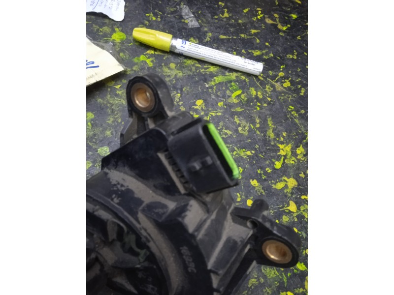 Recambio de pedal acelerador para renault scenic ii referencia OEM IAM 8200153268  