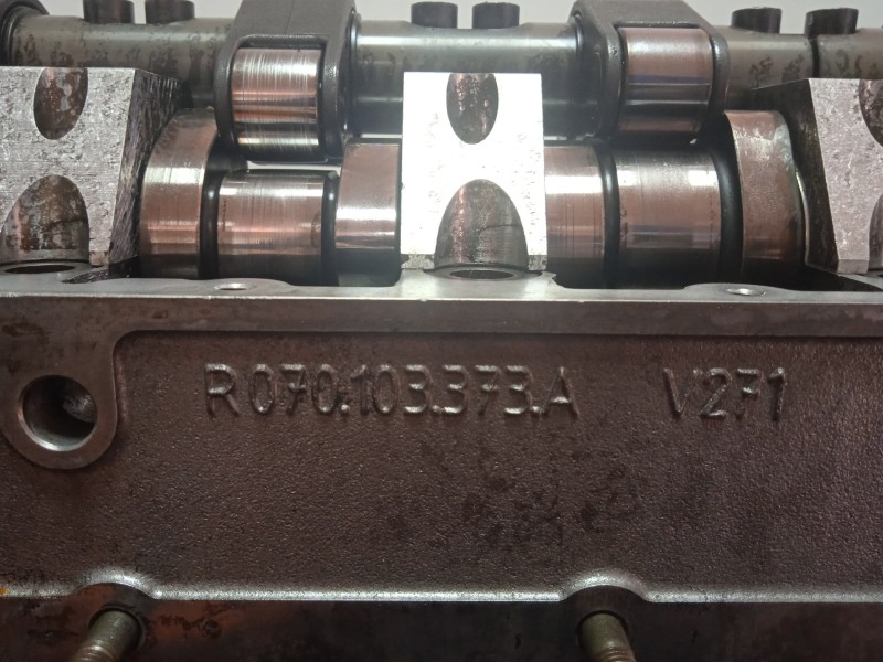 Recambio de culata para volkswagen touareg (7la) 5.0 v10 tdi cat (ayh) referencia OEM IAM R070103373A-V271  