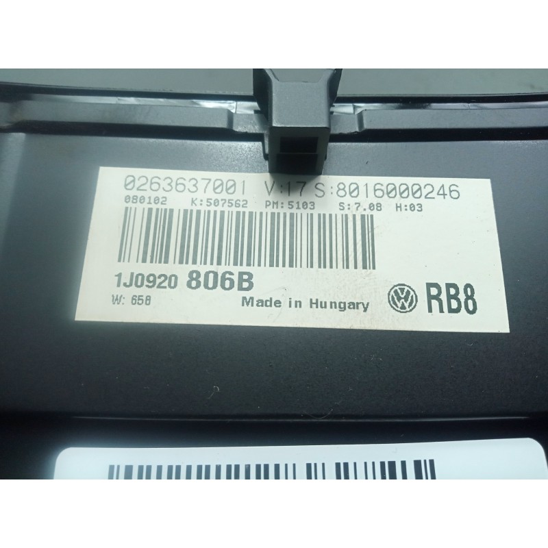 Recambio de cuadro instrumentos para volkswagen bora berlina (1j2) 1.6 16v referencia OEM IAM 1J0920806B  