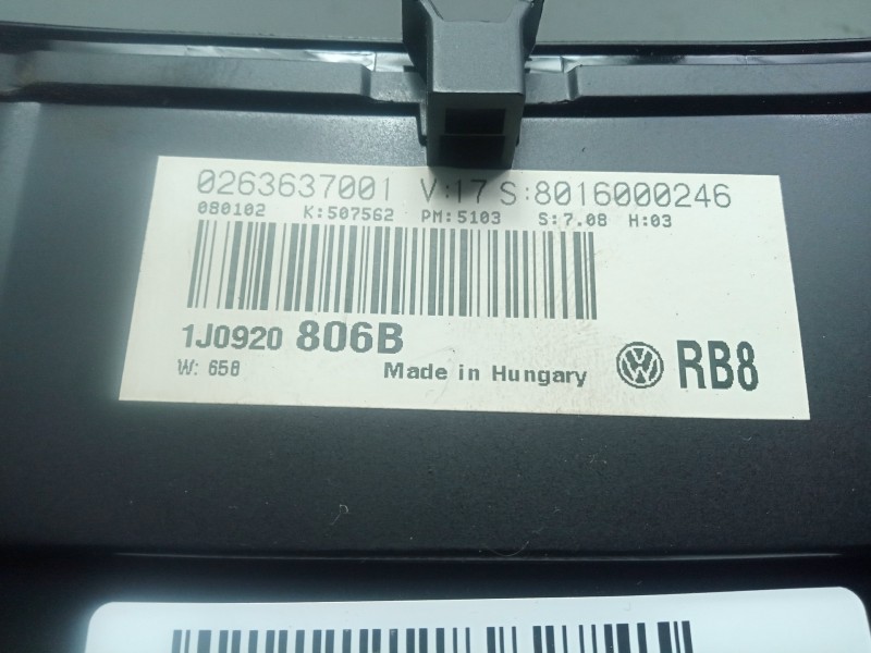Recambio de cuadro instrumentos para volkswagen bora berlina (1j2) 1.6 16v referencia OEM IAM 1J0920806B  