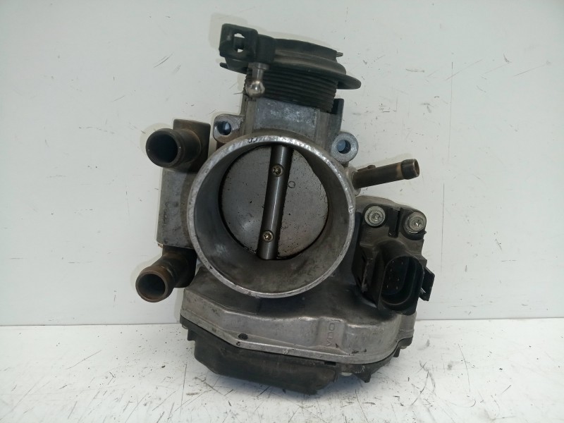 Recambio de caja mariposa para audi a4 berlina (b5) 1.8 20v referencia OEM IAM 408237212002-058103063H  