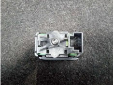 Recambio de mando elevalunas delantero derecho para mercedes-benz clase c (w204) berlina 2.2 cdi cat referencia OEM IAM A2048700 2