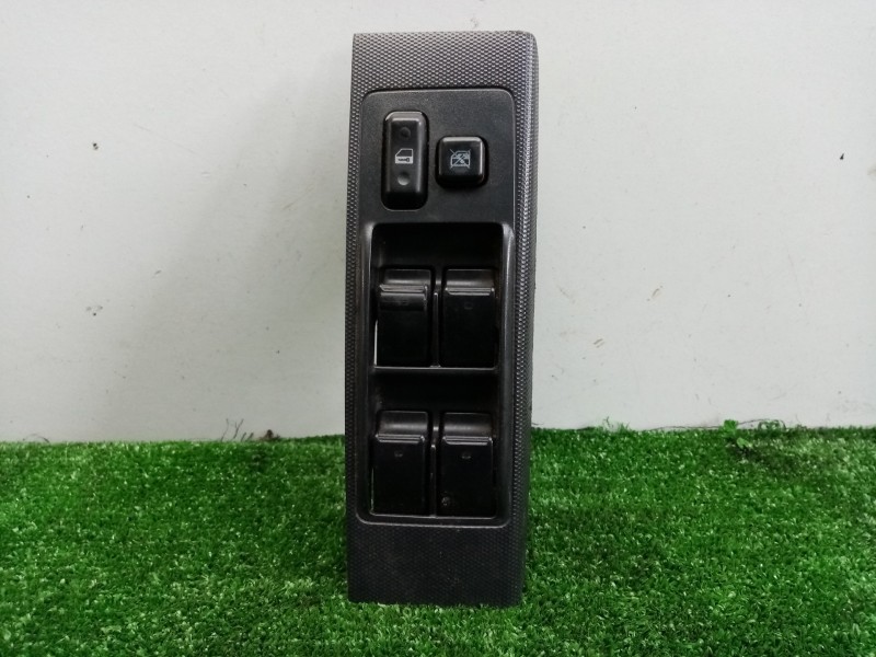 Recambio de mando elevalunas delantero izquierdo para toyota corolla verso (r1) 2.0 turbodiesel cat referencia OEM IAM 848200F03