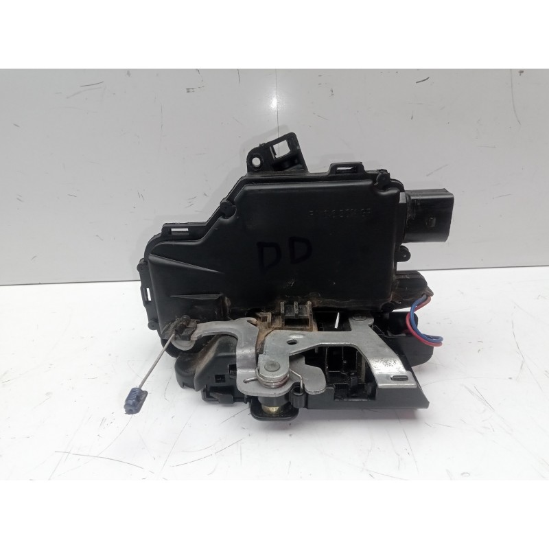 Recambio de cerradura puerta delantera derecha para volkswagen polo (9n3) 1.4 16v referencia OEM IAM  8.PINES 