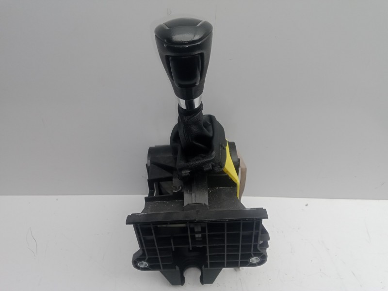 Recambio de palanca cambio para ford c-max 2.0 tdci cat referencia OEM IAM AV6P7C453AA  