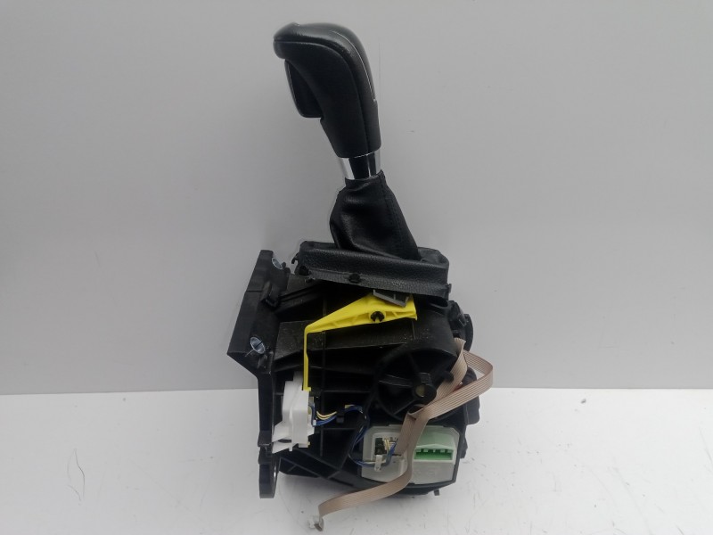 Recambio de palanca cambio para ford c-max 2.0 tdci cat referencia OEM IAM AV6P7C453AA  