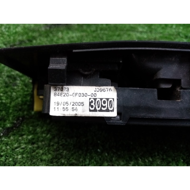 Recambio de mando elevalunas delantero izquierdo para toyota corolla verso (r1) 2.0 turbodiesel cat referencia OEM IAM 848200F03