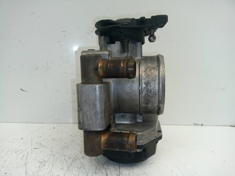 Recambio de caja mariposa para audi a4 berlina (b5) 1.8 20v referencia OEM IAM 408237212002-058103063H  