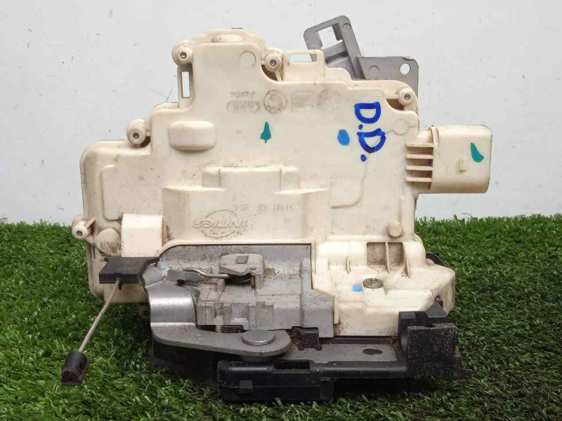 Recambio de cerradura puerta delantera derecha para seat leon (1p1) 1.9 tdi referencia OEM IAM  7.PINES 