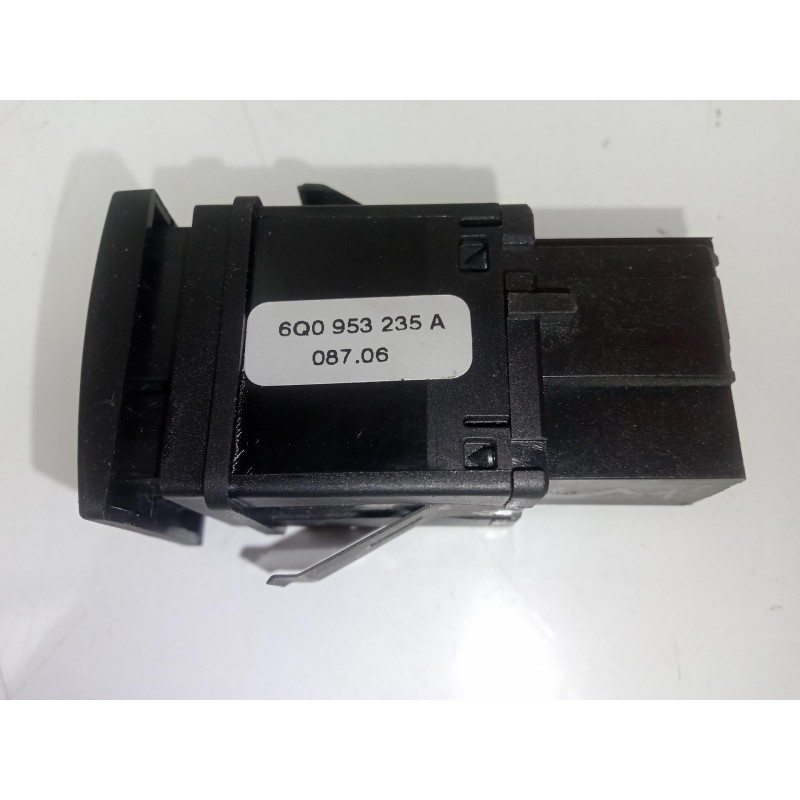 Recambio de warning para volkswagen polo (9n3) 1.4 16v referencia OEM IAM 6Q0953235A 4.PINES 