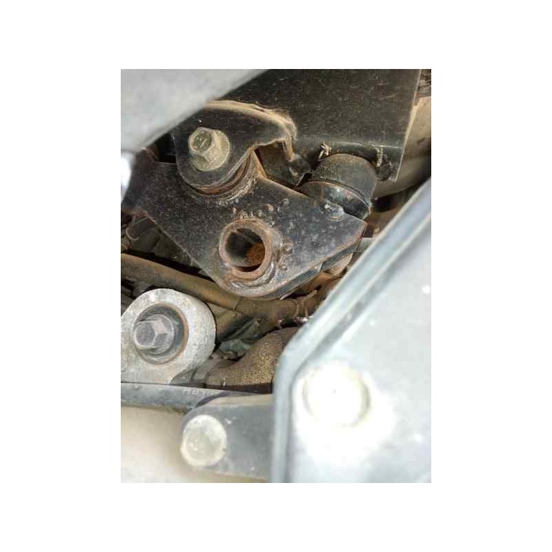 Recambio de basculante para sanyou goes 125 max referencia OEM IAM   