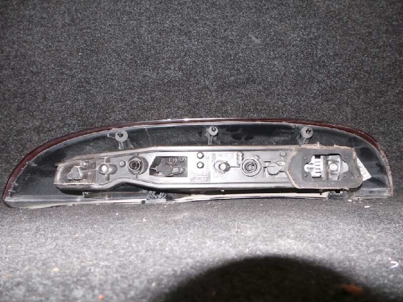 Recambio de piloto trasero izquierdo para opel corsa c 1.0 12v cat (z 10 xe / lw3) referencia OEM IAM  CORSA.C - 01-03 ROJO