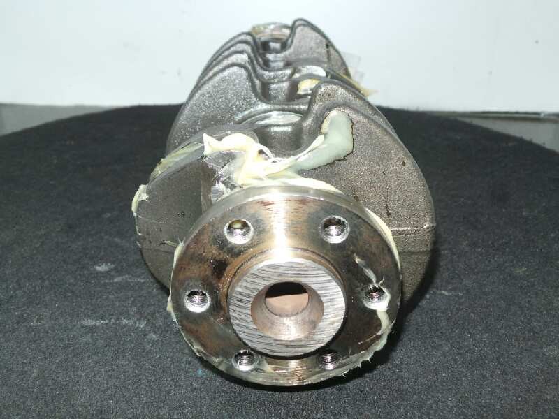 Recambio de cigueñal para peugeot 206 berlina 1.4 hdi referencia OEM IAM 6238C-2342-38V  