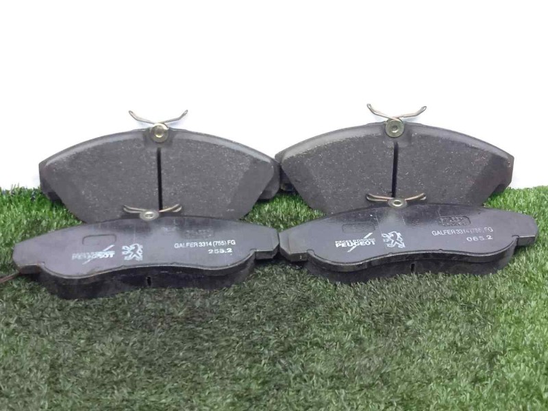 Recambio de pastillas frenos delanteras para peugeot boxer caja cerrada (rs2850)(230)(´02) 2.5 turbodiesel referencia OEM IAM   