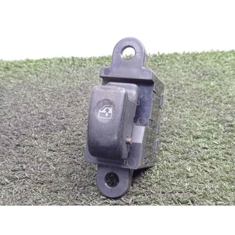 Recambio de mando elevalunas delantero derecho para hyundai atos (mx) 1.0 cat referencia OEM IAM S2LH215S31D-9358006000  