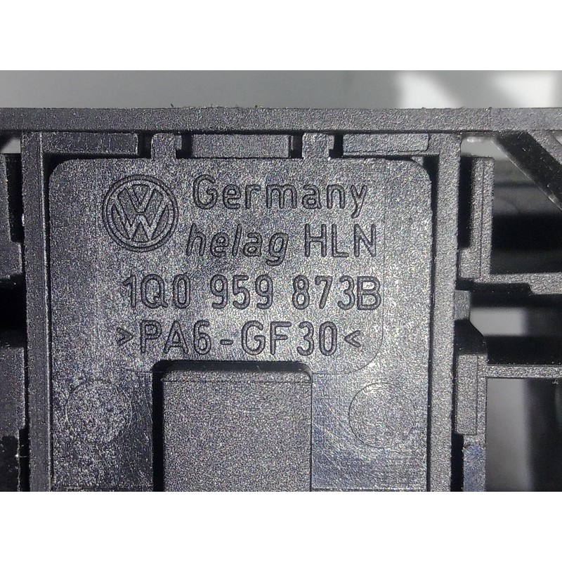 Recambio de interruptor para volkswagen eos (1f7) 1.4 16v tsi referencia OEM IAM 1Q0959873B MANDO MALETERO MANDO TAPA COMBUSTIBL