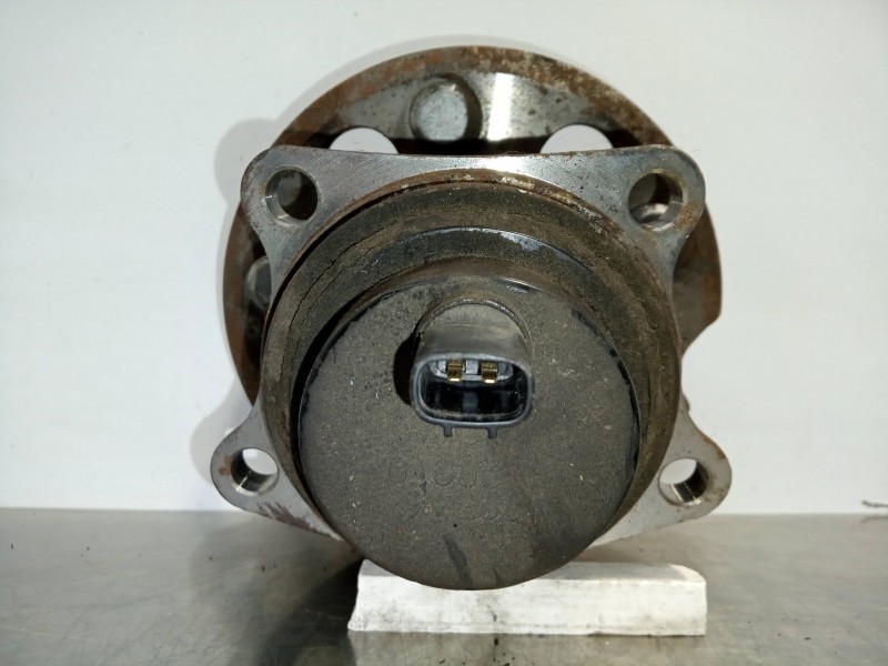 Recambio de mangueta trasera izquierda para toyota previa (r30) 2.0 turbodiesel cat referencia OEM IAM RODAMIENTO  