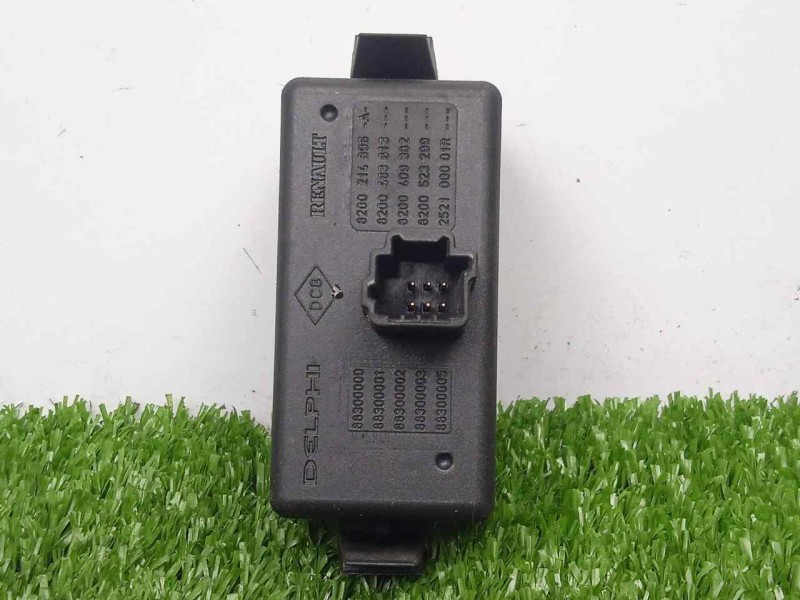 Recambio de warning para renault megane iii berlina 5 p 1.6 16v referencia OEM IAM 88300005  