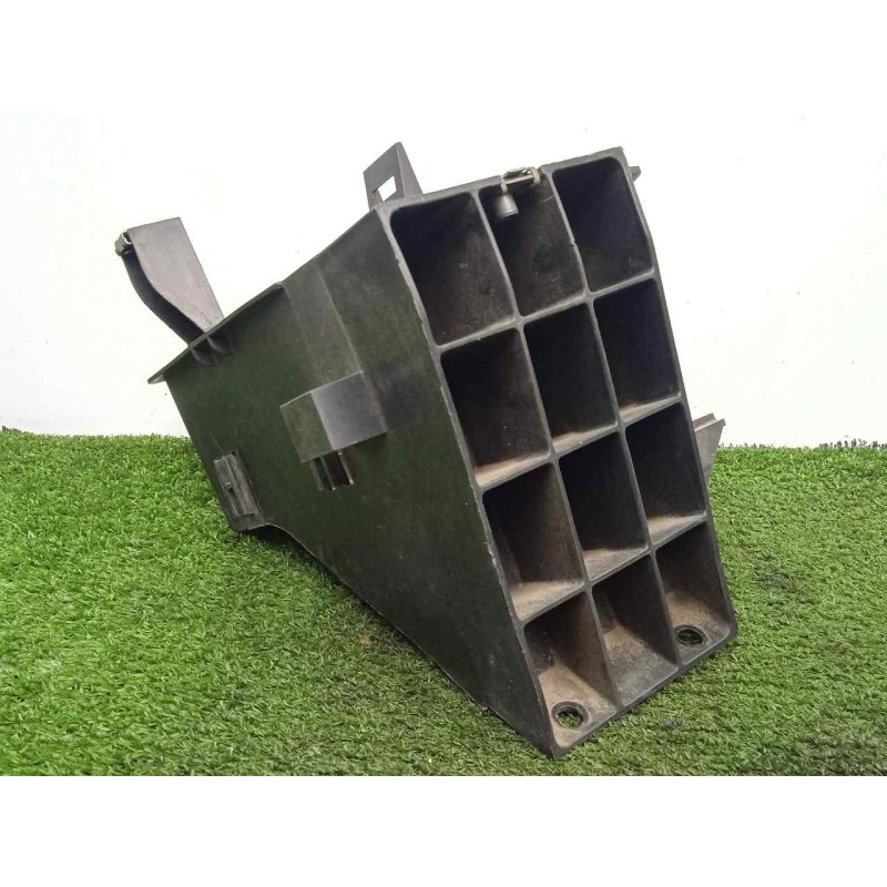 Recambio de moldura para peugeot satelis ii 125 referencia OEM IAM 1177074300 CAJA BATERIA 