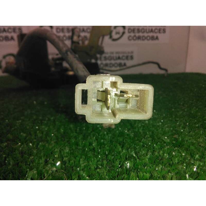 Recambio de cerradura puerta delantera derecha para kia carnival referencia OEM IAM  2.PINES 