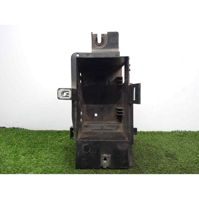 Recambio de moldura para peugeot satelis ii 125 referencia OEM IAM 1177074300 CAJA BATERIA 