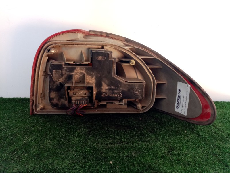 Recambio de piloto trasero izquierdo para ford mondeo berlina/familiar (fd) referencia OEM IAM  5.PUERTAS 