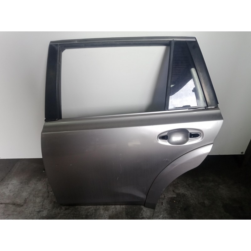 Recambio de puerta trasera izquierda para subaru legacy kombi/outback b14 2.0 diesel cat referencia OEM IAM   