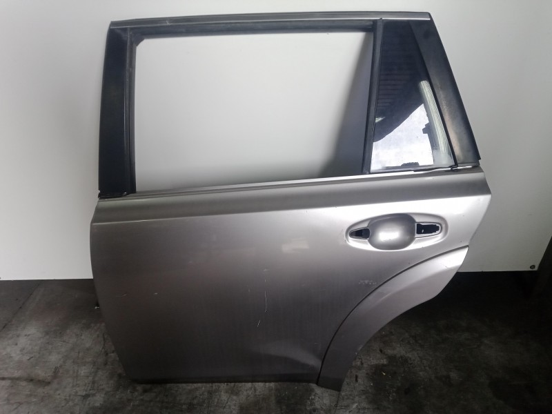 Recambio de puerta trasera izquierda para subaru legacy kombi/outback b14 2.0 diesel cat referencia OEM IAM   