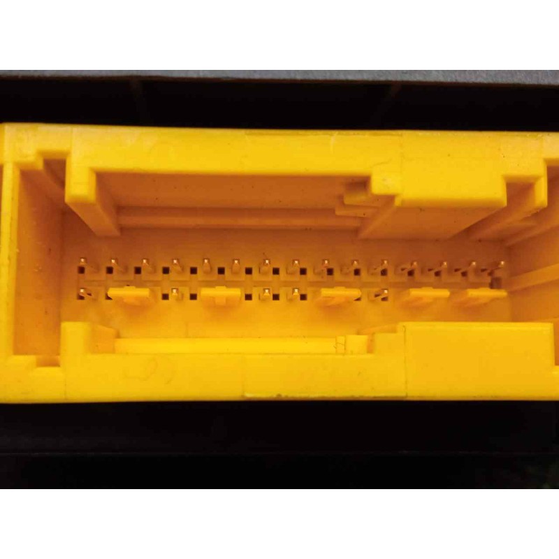 Recambio de centralita airbag para dacia sandero 1.5 dci diesel cat referencia OEM IAM 8201002828-28404796003  