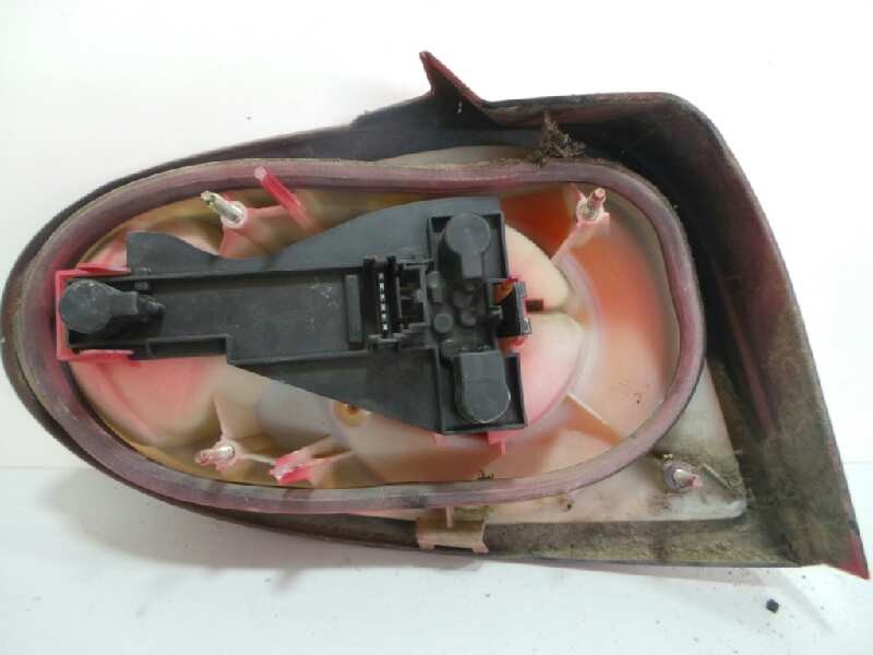Recambio de piloto trasero derecho para renault megane i coach/coupe (da0) 1.6 referencia OEM IAM   COUPE