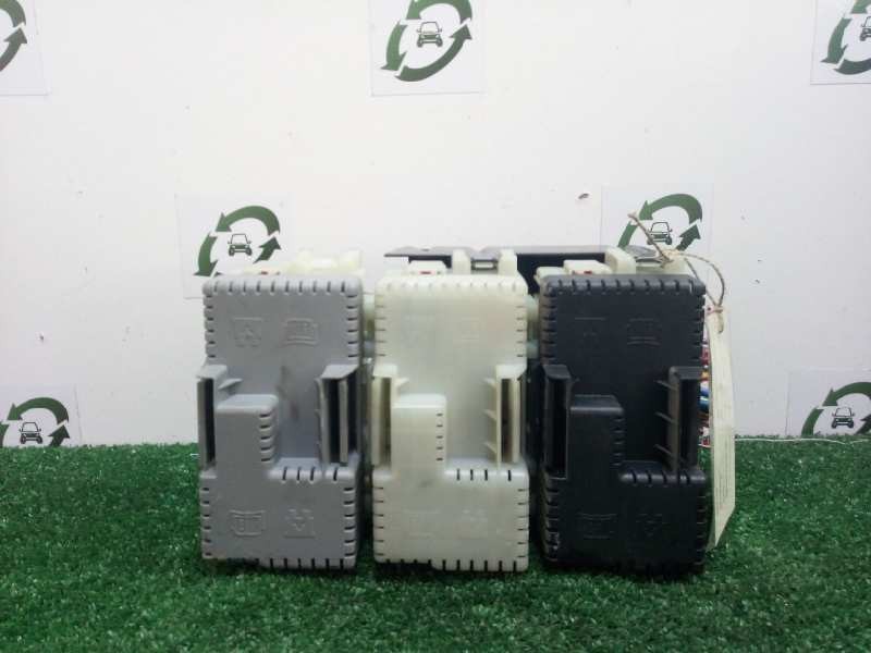 Recambio de caja reles / fusibles para ford mondeo ber. (ca2) 2.0 tdci cat referencia OEM IAM SINREFERENCIA  