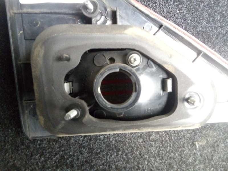 Recambio de piloto trasero derecho para ssangyong rodius 2.7 turbodiesel cat referencia OEM IAM  INTERIOR BLANCO