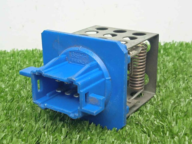 Recambio de resistencia electroventilador para citroën xsara picasso 1.6 16v hdi referencia OEM IAM NOTIENEREFERENCIA 6.PINES NO