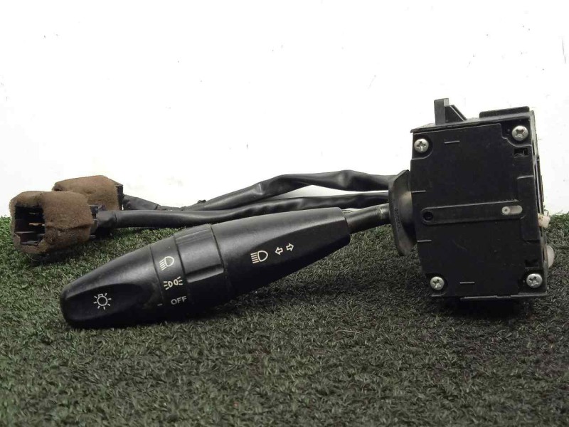 Recambio de mando luces para ssangyong musso referencia OEM IAM 66231A 2.CONECTOR 