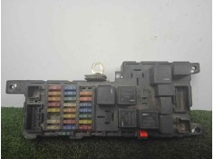 Recambio de caja reles / fusibles para volvo xc70 2.4 diesel cat referencia OEM IAM 8678449-518828017  