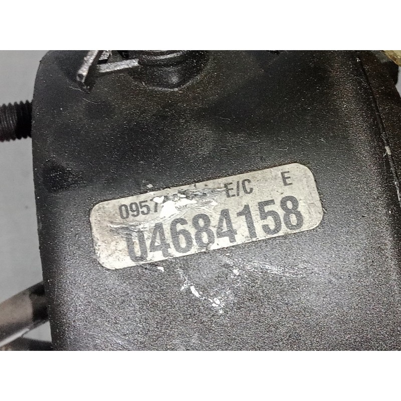 Recambio de bomba servodireccion para chrysler voyager (gs) 2.4 cat referencia OEM IAM 04684158  