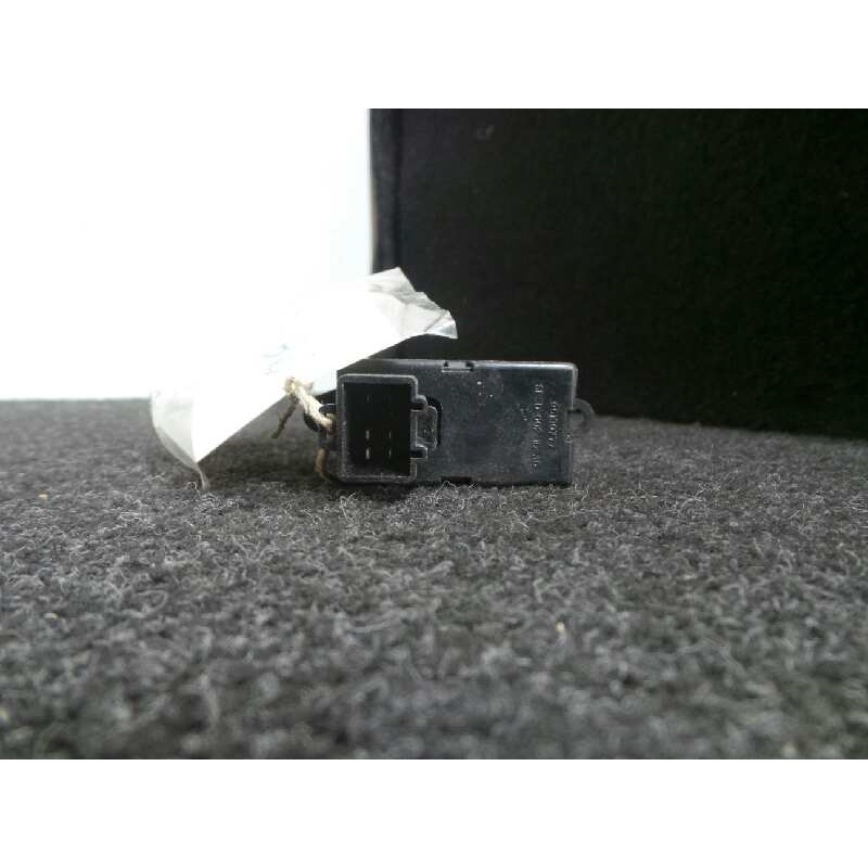 Recambio de mando elevalunas delantero derecho para daewoo nubira berlina 1.6 cat referencia OEM IAM   6 PINES