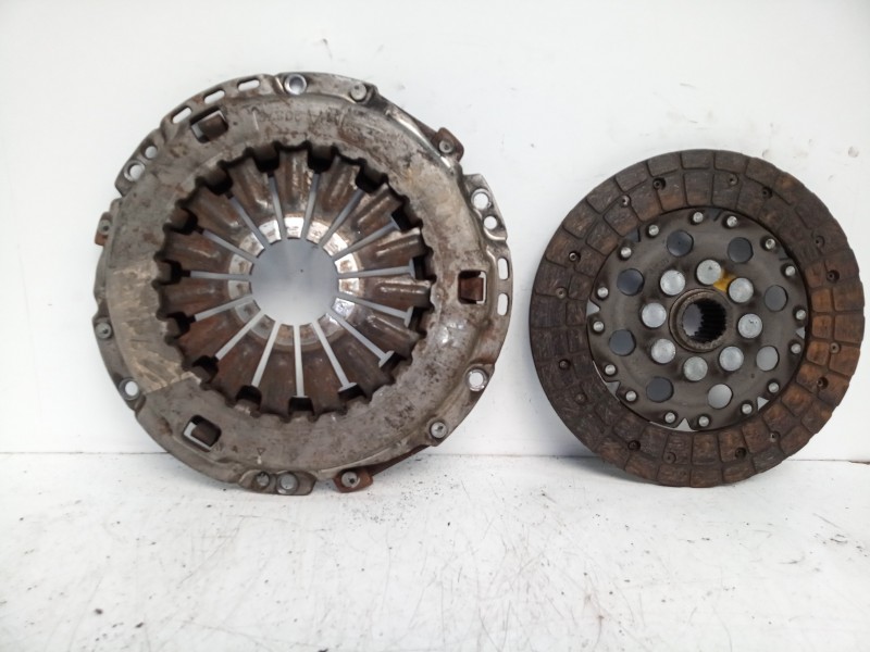 Recambio de kit embrague para toyota avensis berlina (t 22) 2.0 turbodiesel cat referencia OEM IAM MA20372  