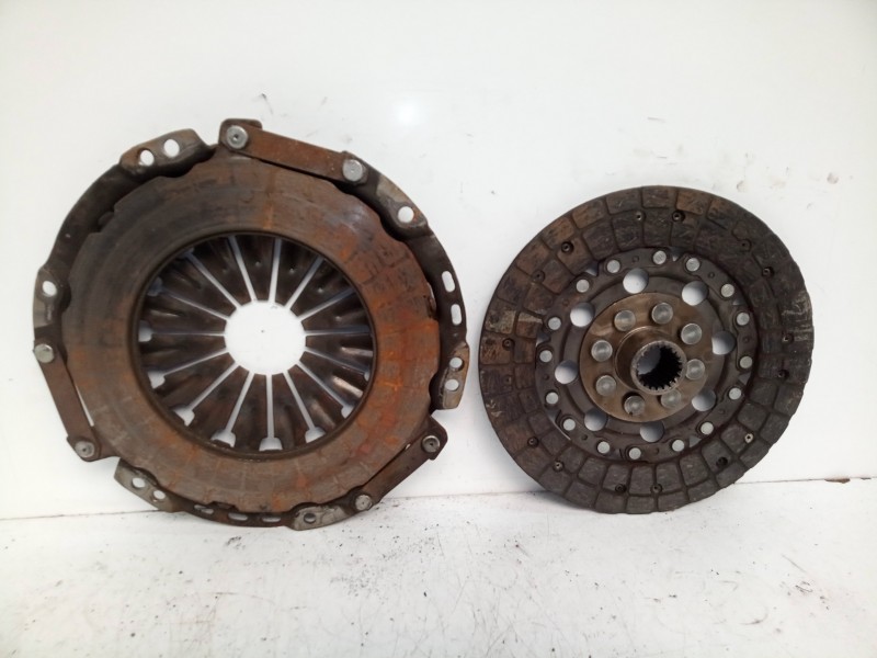 Recambio de kit embrague para toyota avensis berlina (t 22) 2.0 turbodiesel cat referencia OEM IAM MA20372  
