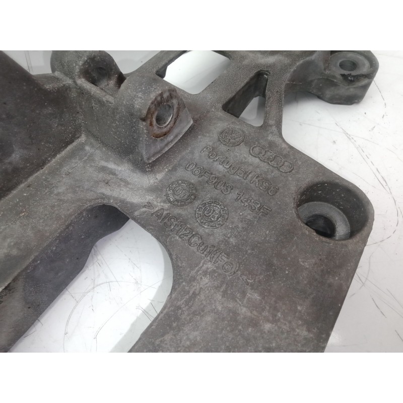 Recambio de soporte alternador para skoda octavia berlina (1z3) 1.6 referencia OEM IAM 06F903143F  