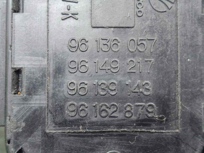 Recambio de mando luces para daewoo nubira berlina referencia OEM IAM 96136057-96149217-96139143-96162879 97-04 